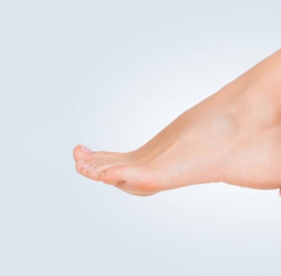 Ամենահզոր բնական միջոցները ոտքերի ճաքերի և չոր մաշկի համար