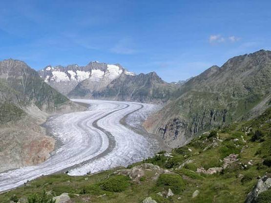 В Швейцарских Альпах тают ледники