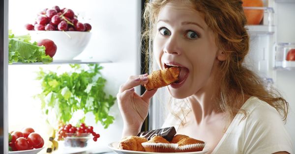 3 հիմնական պատճառ, որոնք ստիպոււմ են ձեզ շատ ուտել և անընդհատ քաղցի զգացում եք ունենում
