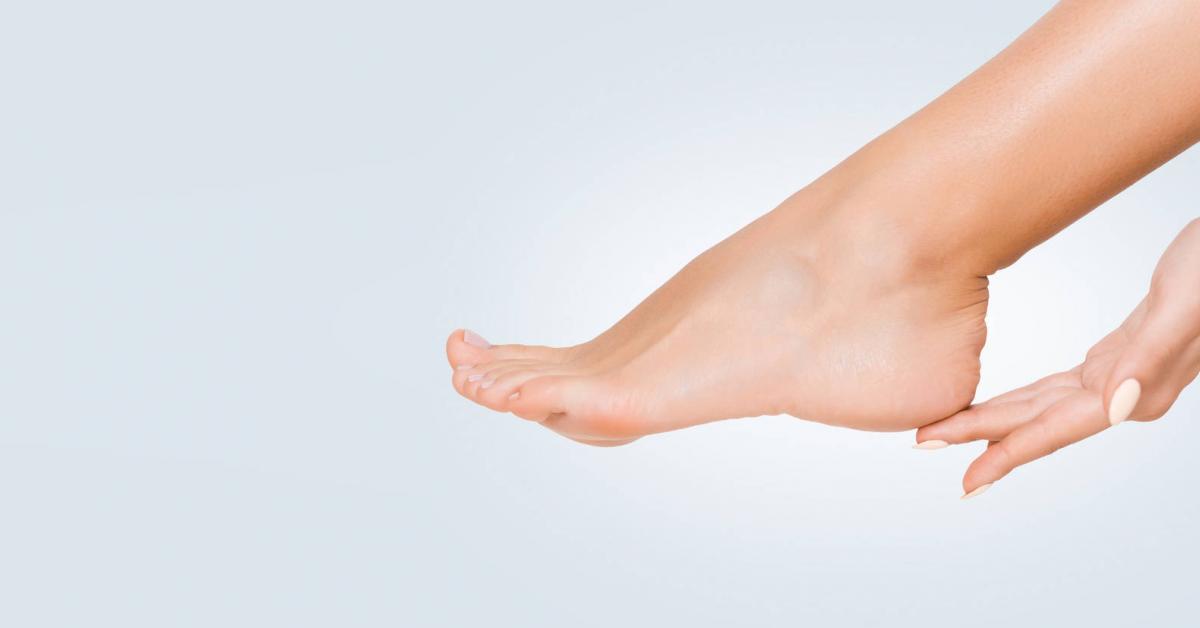 Ամենահզոր բնական միջոցները ոտքերի ճաքերի և չոր մաշկի համար