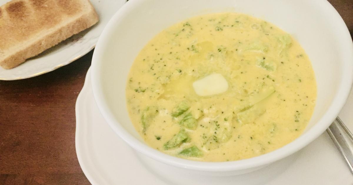 Быстрый крем-суп с чеддером и брокколи